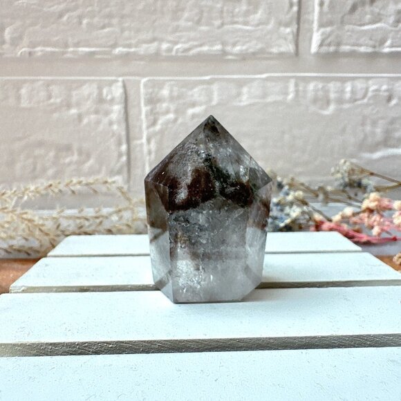 Extra Small Garden Quartz Polished Point - Picture 1 of 10
